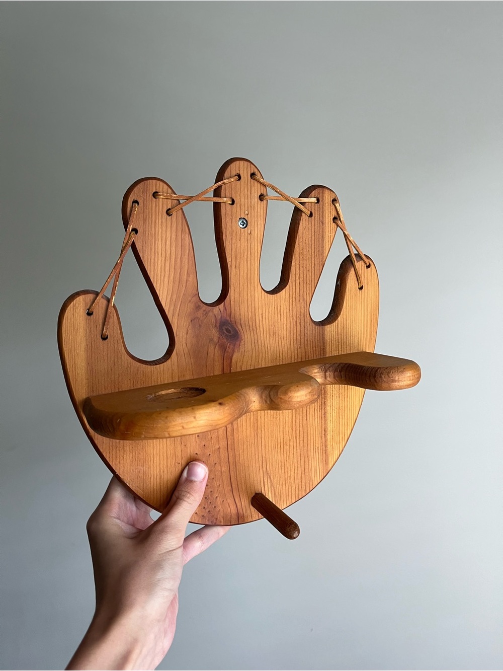 Vintage Wooden Wall-Mounted Baseball Glove Shelf for Baseball, Bat and Cap